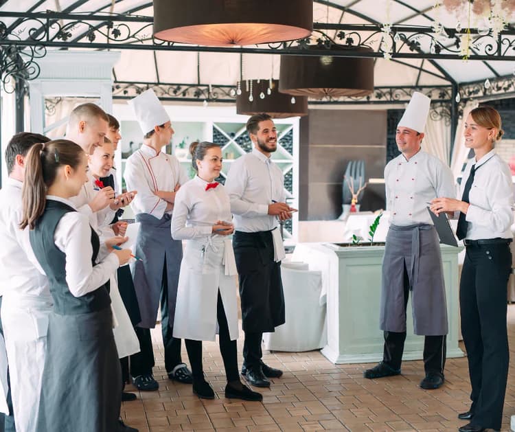 Weihnachtscatering-Team München